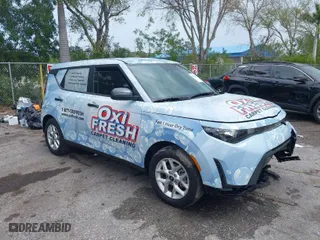 2024 Kia Soul LX with VIN KNDJ23AU4R7242246, listed as a IAAI auction lot 41667185 with 7,259 mi miles. Bid and sale history available at carsss.com. Image 1.