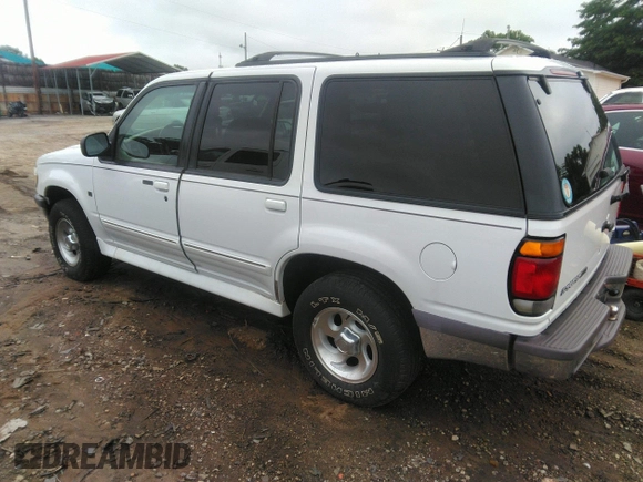1997 Ford Explorer XLT z VIN 1FMDU35P5VUD09276, wystawiony jako IAAI lot #42221438 z przebiegiem 152 881 mil mil oraz . Historia ofert i sprzedaży dostępna na DreamBid. Obrazek 3.