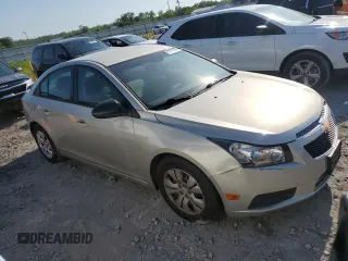 2014 Chevrolet Cruze LS with VIN 1G1PA5SH1E7140089, listed as a Copart auction lot 53641055 with 199,099 mi miles and Clean Title. Bid and sale history available at carsss.com. Image 4.