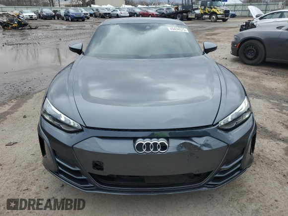 2024 Audi e-tron GT Premium Plus z VIN WAUFJBFW0R7000208, wystawiony jako Copart lot #49434575 z przebiegiem 7 765 mil mil oraz Szkoda całkowita • Salvage title. Historia ofert i sprzedaży dostępna na DreamBid. Obrazek 5.