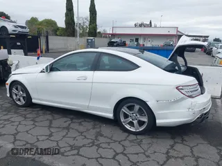 2015 Mercedes-Benz C-Class C 250 with VIN WDDGJ4HB0FG434661, listed as a IAAI auction lot 41766076 with 92,985 mi miles. Bid and sale history available at carsss.com. Image 14.