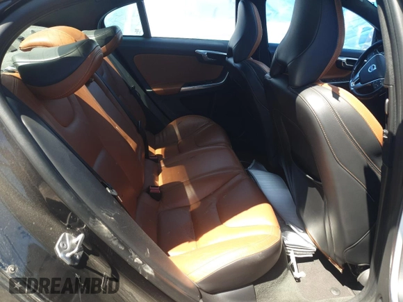 2015 Volvo S60 T6 Drive-E с VIN YV149MFK4F2336717, выставлен на аукционе Copart как лот 51391435 с пробегом Не указан миль и Списание • Salvage title. История ставок и продаж доступна на DreamBid. Изображение 10.