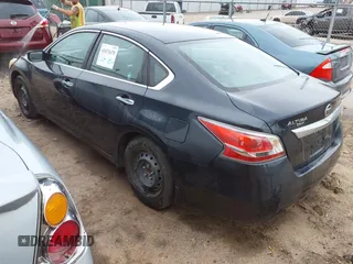 2015 Nissan Altima SV with VIN 1N4AL3AP4FC206265, listed as a IAAI auction lot 41671670 with 180,421 mi miles and . Bid and sale history available at DreamBid. Image 3.