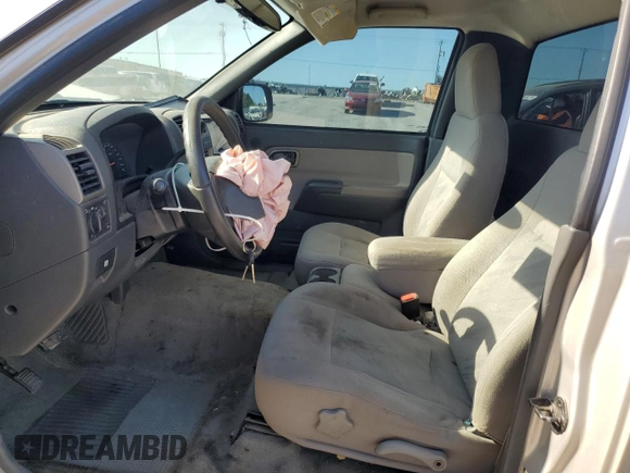 2005 Chevrolet Colorado LS Z85 z VIN 1GCCS148258115348, wystawiony jako Copart lot #56204555 z przebiegiem 148 167 mil mil oraz Szkoda całkowita • Salvage title. Historia ofert i sprzedaży dostępna na DreamBid. Obrazek 7.