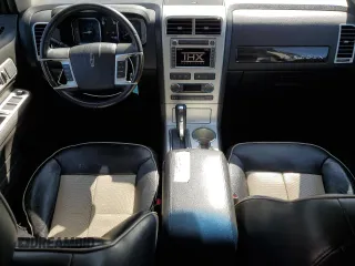 2008 Lincoln MKX with VIN 2LMDU68C08BJ39272, listed as a Copart auction lot 52376395 with 209,384 mi miles and Salvage Title. Bid and sale history available at DreamBid. Image 8.