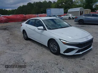 2024 Hyundai Elantra SEL с VIN KMHLM4DG0RU672240, выставлен на аукционе IAAI как лот 42190278 с пробегом 28 084 миль миль и . История ставок и продаж доступна на DreamBid. Изображение 1.