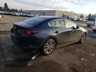 2022 Mazda 3 S z VIN JM1BPAAL1N1506795, wystawiony jako Copart lot #82496954 z przebiegiem 18 693 mil mil oraz Szkoda całkowita • Salvage title. Historia ofert i sprzedaży dostępna na DreamBid. Obrazek 3.