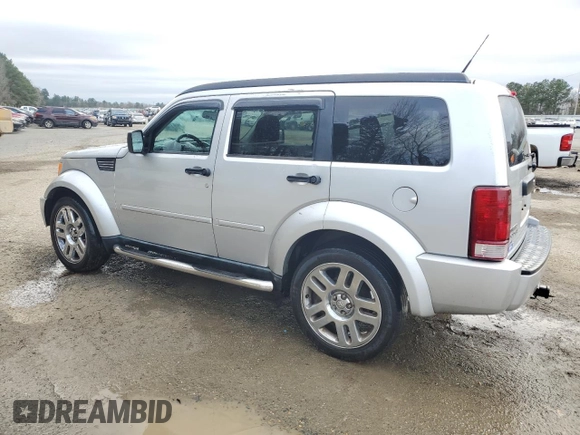 2011 Dodge Nitro Heat z VIN 1D4PT4GX8BW561596, wystawiony jako Copart lot #47418495 z przebiegiem 286 883 mil mil oraz Szkoda całkowita • Salvage title. Historia ofert i sprzedaży dostępna na DreamBid. Obrazek 2.