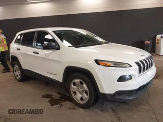 2015 Jeep Cherokee Sport z VIN 1C4PJLAB3FW532765, wystawiony jako IAAI lot #42275569 z przebiegiem 130 115 mil mil oraz . Historia ofert i sprzedaży dostępna na DreamBid. Obrazek 1.