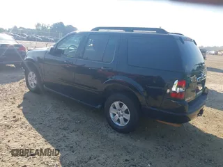 2010 Ford Explorer XLT z VIN 1FMEU7DEXAUA92958, wystawiony jako IAAI lot #42560339 z przebiegiem 213 329 mil mil oraz . Historia ofert i sprzedaży dostępna na DreamBid. Obrazek 3.