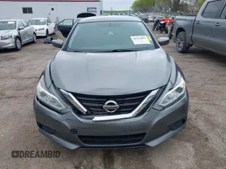 2017 Nissan Altima S z VIN 1N4AL3AP8HN364874, wystawiony jako IAAI lot #42124451 z przebiegiem 114 967 mil mil oraz . Historia ofert i sprzedaży dostępna na DreamBid. Obrazek 12.