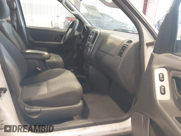 2004 Ford Escape XLT с VIN 1FMYU93194KB36990, выставлен на аукционе IAAI как лот 42853571 с пробегом 169 598 миль миль и . История ставок и продаж доступна на DreamBid. Изображение 5.