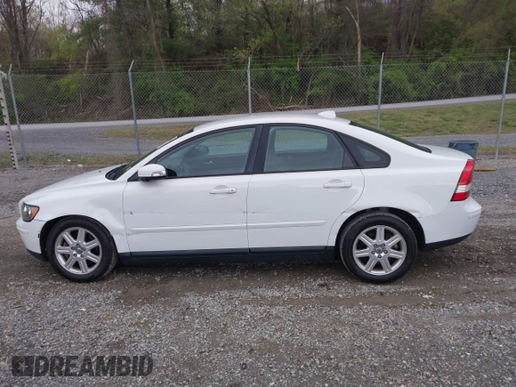 2007 Volvo S40 2.4L with VIN YV1MS390972278887, listed as a IAAI auction lot 42044268 with 150,958 mi miles. Bid and sale history available at carsss.com. Image 14.