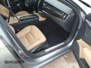 2018 Volvo S90 Momentum z VIN LVY982AK1JP025728, wystawiony jako IAAI lot #41930159 z przebiegiem 80 056 mil mil oraz . Historia ofert i sprzedaży dostępna na DreamBid. Obrazek 5.