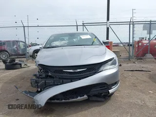 2015 Chrysler 200 S z VIN 1C3CCCBB9FN702905, wystawiony jako IAAI lot #41825157 z przebiegiem 96 642 mil mil oraz . Historia ofert i sprzedaży dostępna na DreamBid. Obrazek 12.