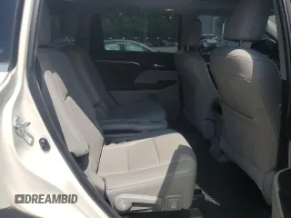 2016 Toyota Highlander Hybrid Limited with VIN 5TDDCRFH7GS016309, listed as a Copart auction lot 68420354 with 112,336 mi miles and Salvage Title. Bid and sale history available at carsss.com. Image 11.