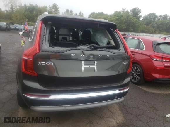 2022 Volvo XC90 Inscription with VIN YV4A221L3N1777824, listed as a Copart auction lot 72536074 with 27,096 mi miles and Salvage title. Bid and sale history available at DreamBid. Image 6.