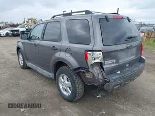 2011 Ford Escape XLT z VIN 1FMCU9D73BKA87277, wystawiony jako IAAI lot #42662242 z przebiegiem 207 649 mil mil oraz . Historia ofert i sprzedaży dostępna na DreamBid. Obrazek 3.