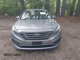 2015 Hyundai Sonata Limited with VIN 5NPE34AF3FH212491, listed as a IAAI auction lot 42195860 with 139,268 mi miles and . Bid and sale history available at carsss.com. Image 12.