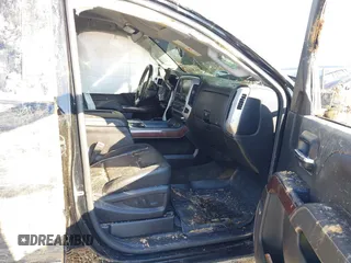 2018 GMC Sierra 2500HD SLT with VIN 1GT12TEY1JF115980, listed as a IAAI auction lot 41281634 with 1 mi miles. Bid and sale history available at carsss.com. Image 5.