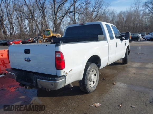 2009 Ford Super Duty F-250 SRW XL with VIN 1FTNX20579EB12691, listed as a IAAI auction lot 41646551 with 131,122 mi miles. Bid and sale history available at carsss.com. Image 4.