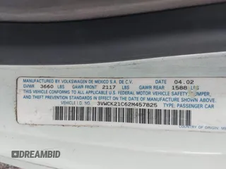 2002 Volkswagen Beetle GLS с VIN 3VWCK21C62M457825, выставлен на аукционе IAAI как лот 42284650 с пробегом 86 368 миль миль и . История ставок и продаж доступна на DreamBid. Изображение 9.