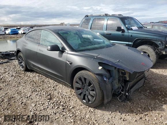 2018 Tesla Model 3 Long Range Battery z VIN 5YJ3E1EB1JF085139, wystawiony jako Copart lot #46888915 z przebiegiem 158 435 mil mil oraz Szkoda całkowita • Salvage title. Historia ofert i sprzedaży dostępna na DreamBid. Obrazek 4.