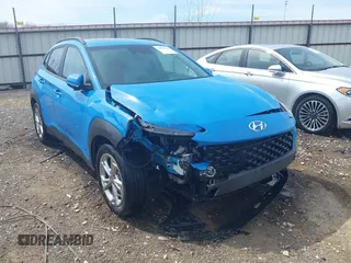 2022 Hyundai Kona SEL with VIN KM8K32AB2NU765962, listed as a IAAI auction lot 41865719 with 40,017 mi miles and . Bid and sale history available at carsss.com. Image 1.