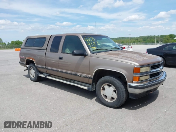 1997 Chevrolet Silverado 1500 with VIN 2GCEK19R5V1153864, listed as a IAAI auction lot 42214183 with 196,761 mi miles and . Bid and sale history available at DreamBid. Image 1.