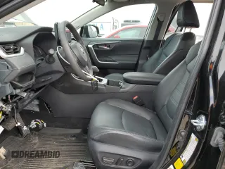 2024 Toyota RAV4 XLE Premium с VIN 2T3A1RFV2RC451305, выставлен на аукционе Copart как лот 54512875 с пробегом 4 634 миль миль и Списание • Salvage title. История ставок и продаж доступна на DreamBid. Изображение 7.