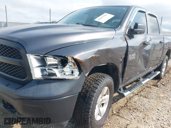 2018 Ram 1500 Express z VIN 1C6RR7KT0JS276527, wystawiony jako IAAI lot #41967968 z przebiegiem 200 964 mil mil oraz . Historia ofert i sprzedaży dostępna na DreamBid. Obrazek 6.