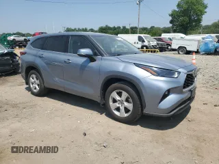2022 Toyota Highlander LE with VIN 5TDBZRBH3NS175711, listed as a Copart auction lot 58722515 with 43,970 mi miles and Clean title. Bid and sale history available at DreamBid. Image 4.