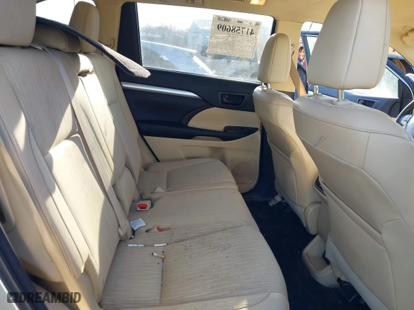 2015 Toyota Highlander LE with VIN 5TDBKRFH7FS200755, listed as a IAAI auction lot 41758609 with 139,267 mi miles. Bid and sale history available at carsss.com. Image 8.