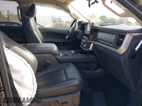 2024 Ford Expedition Max XLT с VIN 1FMJK1H83REA27722, выставлен на аукционе IAAI как лот 42376146 с пробегом 31 277 миль миль и . История ставок и продаж доступна на DreamBid. Изображение 5.