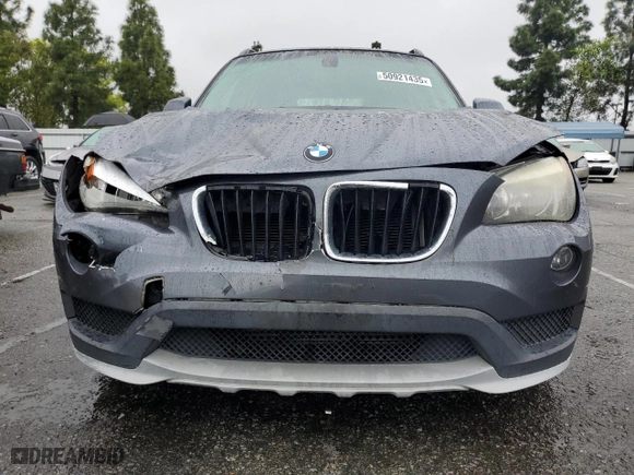 2015 BMW X1 sDrive28i with VIN WBAVM1C58FV315760, listed as a Copart auction lot 50921435 with 159,543 mi miles and Clean Title. Bid and sale history available at carsss.com. Image 5.