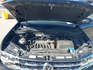 2018 Volkswagen Atlas SEL Premium with VIN 1V2NR2CA3JC542820, listed as a IAAI auction lot 41771245 with 68,462 mi miles and . Bid and sale history available at DreamBid. Image 10.