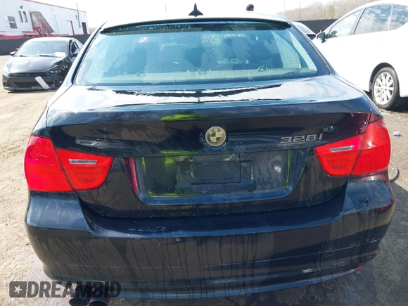 2009 BMW 3 Series 328i z VIN WBAPH73569E128649, wystawiony jako IAAI lot #41865103 z przebiegiem 238 385 mil mil oraz . Historia ofert i sprzedaży dostępna na DreamBid. Obrazek 16.