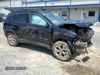 2024 Jeep Compass Latitude с VIN 3C4NJDBNXRT106913, выставлен на аукционе Copart как лот 59372845 с пробегом Не указан миль и Списание • Salvage title. История ставок и продаж доступна на DreamBid. Изображение 4.