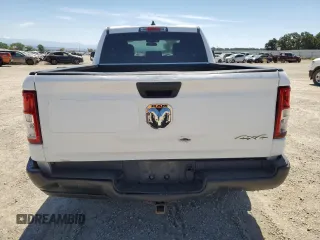 2021 Ram 1500 Tradesman z VIN 1C6RRFCG4MN697360, wystawiony jako Copart lot #59112125 z przebiegiem 97 327 mil mil oraz Czysty tytuł • Clean title. Historia ofert i sprzedaży dostępna na DreamBid. Obrazek 6.