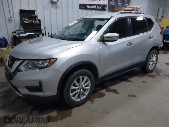 2018 Nissan Rogue SV z VIN 5N1AT2MV8JC709302, wystawiony jako IAAI lot #42063333 z przebiegiem 67 225 mil mil oraz . Historia ofert i sprzedaży dostępna na DreamBid. Obrazek 20.