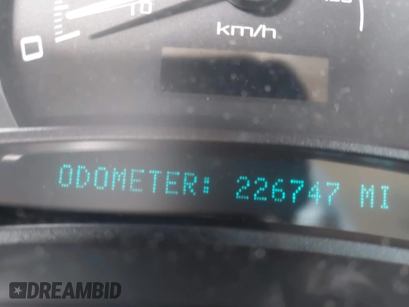 2005 Cadillac Escalade z VIN 1GYEC63N25R200026, wystawiony jako IAAI lot #41761210 z przebiegiem 226 747 mil mil oraz . Historia ofert i sprzedaży dostępna na DreamBid. Obrazek 16.