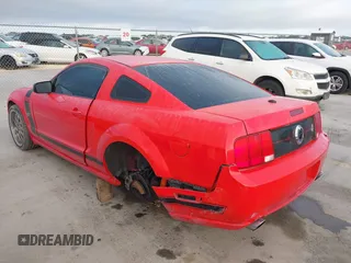 2007 Ford Mustang GT Deluxe with VIN 1ZVFT82H875267643, listed as a IAAI auction lot 41725156 with 98,844 mi miles and . Bid and sale history available at carsss.com. Image 3.