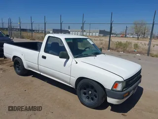1989 Toyota Pickup with VIN JT4VN82D5K5001253, listed as a IAAI auction lot 42597188 with 201,044 mi miles and . Bid and sale history available at DreamBid. Image 1.