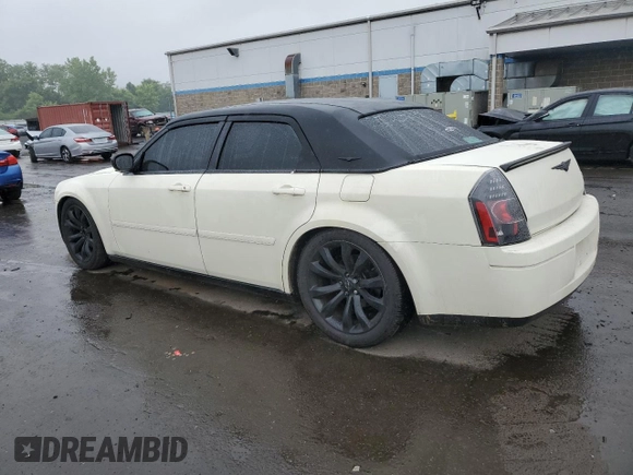 2005 Chrysler 300 300 z VIN 2C3JA43R35H175126, wystawiony jako Copart lot #58218305 z przebiegiem 167 612 mil mil oraz Szkoda całkowita • Salvage title. Historia ofert i sprzedaży dostępna na DreamBid. Obrazek 2.