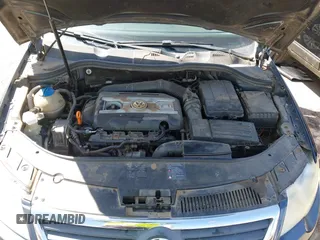 2008 Volkswagen Passat Komfort z VIN WVWJK73C28E241263, wystawiony jako IAAI lot #42021388 z przebiegiem 144 131 mil mil oraz . Historia ofert i sprzedaży dostępna na DreamBid. Obrazek 10.