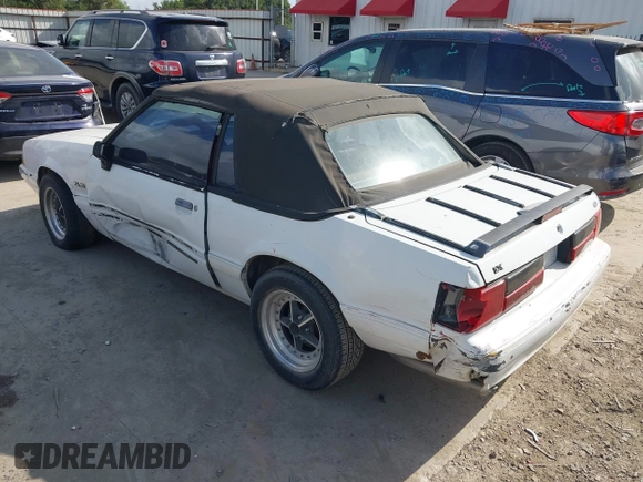 1989 Ford Mustang with VIN 1FABP44EXKF201329, listed as a IAAI auction lot 42536907 with 80,950 mi miles and . Bid and sale history available at DreamBid. Image 3.