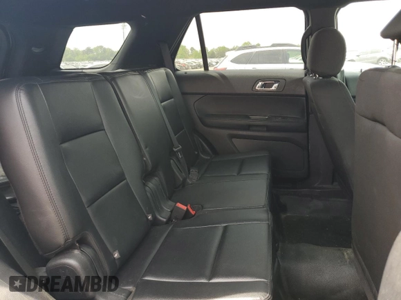 2016 Ford Police Interceptor Utility z VIN 1FM5K8AR5GGA78475, wystawiony jako Copart lot #54491025 z przebiegiem 158 495 mil mil oraz Czysty tytuł • Clean title. Historia ofert i sprzedaży dostępna na DreamBid. Obrazek 11.