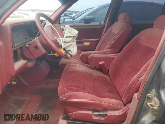 1993 Dodge Dynasty z VIN 1B3XC4638PD195963, wystawiony jako Copart lot #49120625 z przebiegiem 86 825 mil mil oraz Szkoda całkowita • Salvage title. Historia ofert i sprzedaży dostępna na DreamBid. Obrazek 7.
