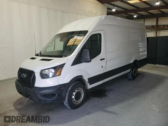 2022 Ford Transit Cargo z VIN 1FTBR3X87NKA83224, wystawiony jako Copart lot #50586535 z przebiegiem 34 842 mil mil oraz Czysty tytuł • Clean title. Historia ofert i sprzedaży dostępna na DreamBid. Obrazek 1.