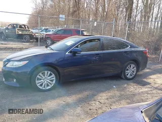 2013 Lexus ES 4dr Sdn with VIN JTHBK1GG1D2073589, listed as a IAAI auction lot 41773082 with 91,356 mi miles. Bid and sale history available at carsss.com. Image 14.